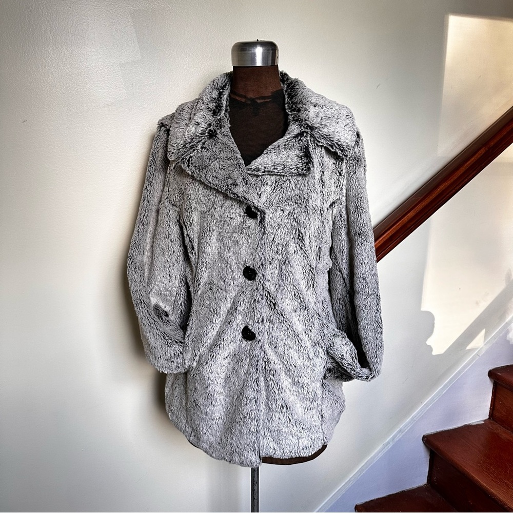 Keren Hart Faux Fur Jacket L